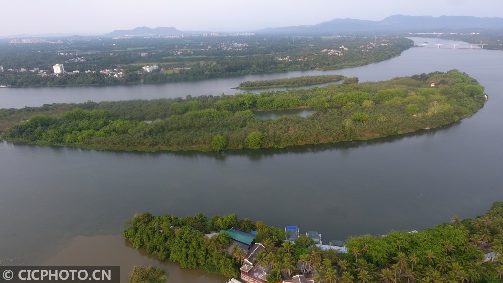 以上图片为:2020年4月13日,在海南琼海拍摄的万泉河沙洲岛春色.