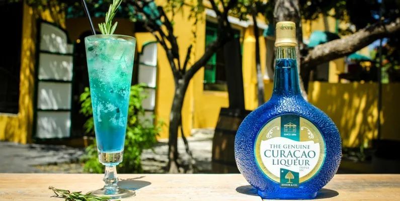 伏令夏橙(valencia orange)是岛上自产的苦味水果,其果皮中含有一种香