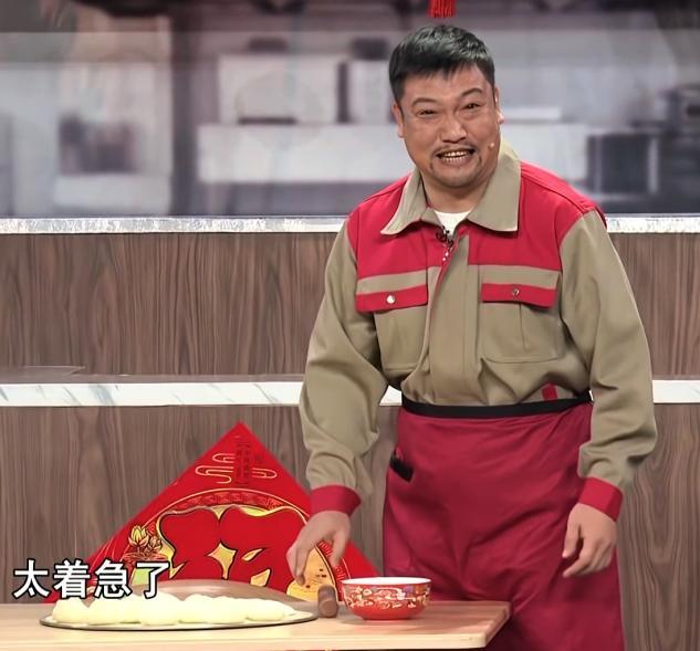 谐星贾冰3岁女儿罕露面!老妈颜值很惊艳,女儿却跟她一点不像?