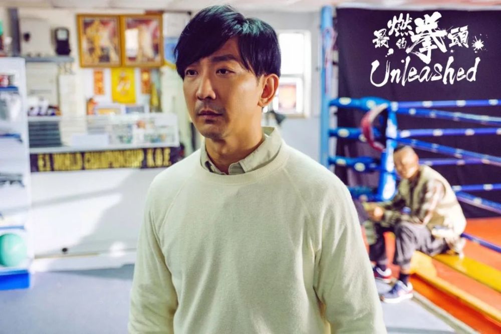 危机,接受师兄白乐(李璨琛饰)安排,与"杀人机器"仇立(郑子平饰)一战