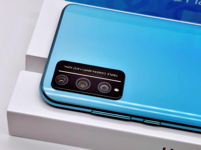 荣耀play4tpro颜值赏析这不是千元机该有颜值真的忒美了