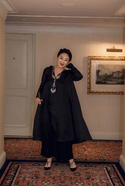 王姬穿旗袍图片