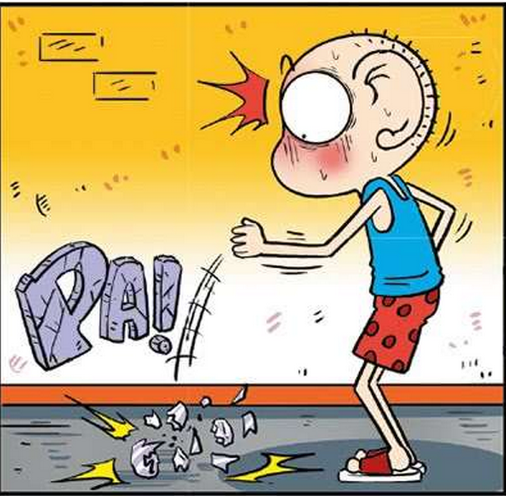 爆笑校园:呆头不小心把医院的杯子打碎,于是买来酒杯代替