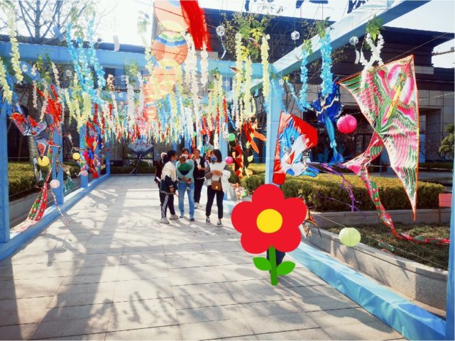 都成了蓝天party做梦的人穿过风筝展通道,每个欣赏的来客轻巧的"雀"