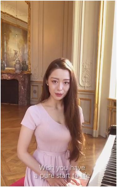 郎朗老婆吉娜怀孕了腹部手臂显圆润网友却担心53cm腰围难支撑