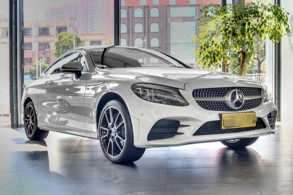 9at轻松上258马力,让竞品配置都没脸面,46万c300为何都说值?