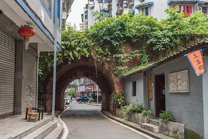 顺城街:饱经沧桑的"打卡圣地"