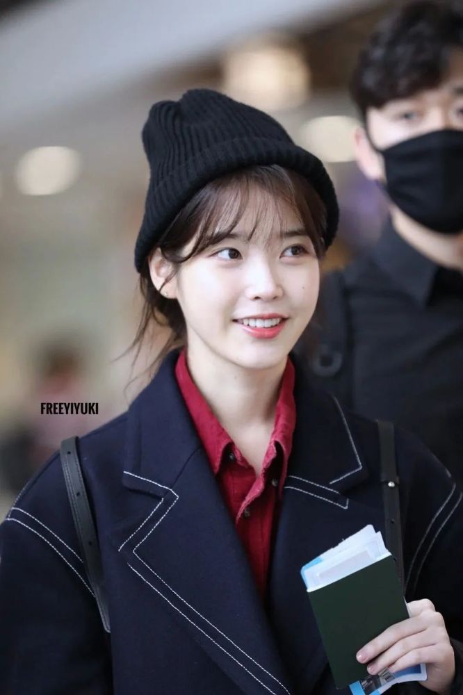 当选韩国第一美女的iu衣橱里都有什么