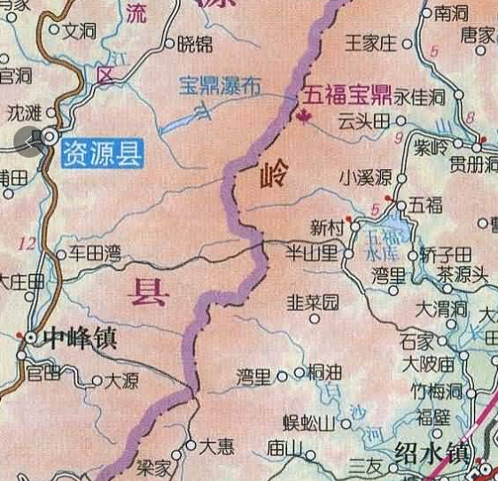 走近广西资源县的宝鼎瀑布与宝鼎湖