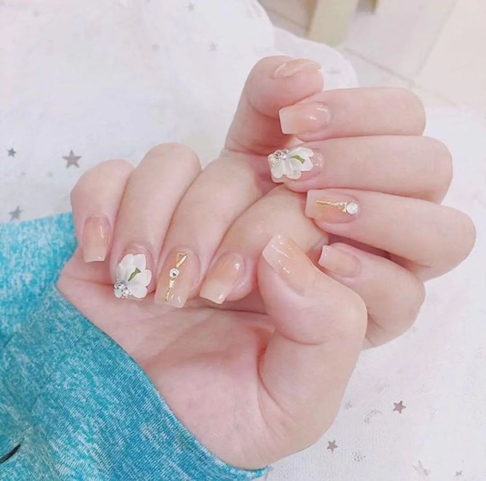 小清新花卉美甲可温柔可气质可活泼