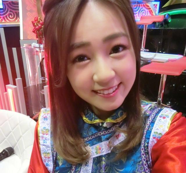 当时团内的三个人只有黄瀞怡自己留在了原公司,詹子晴和张子庭很快就