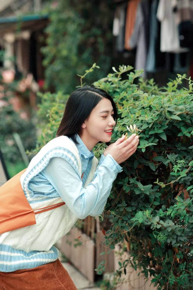 外出旅行拍摄单人照别错过这8个拍照姿势四季可用也不限场地