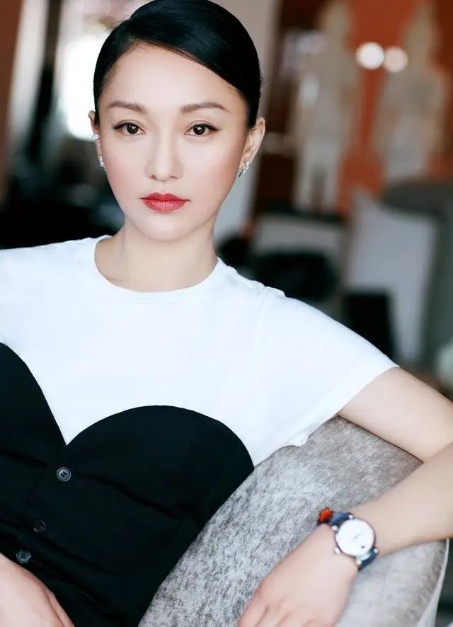 浙江女孩子确实长得好看,这4位浙江美女名人明星,个个颜值在线