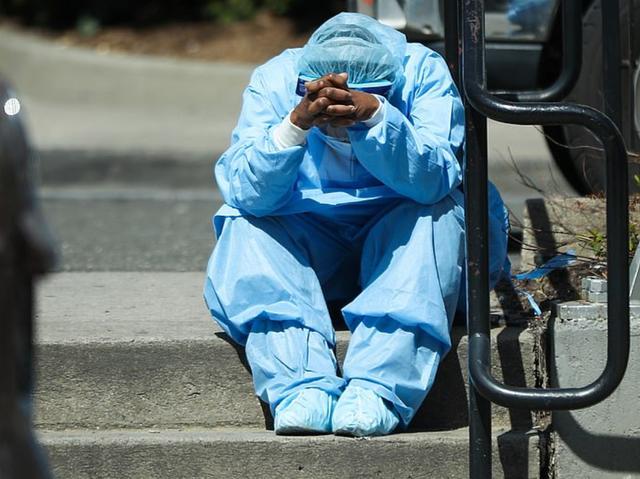 昆尼皮亚克大学|这地10天内1000多人死于新冠，当地民众承认新冠传播已失控