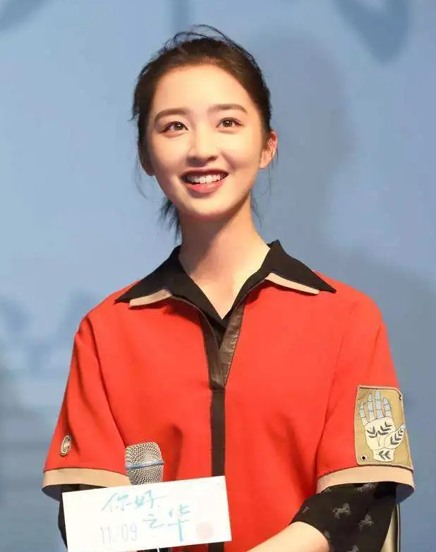 乐华亲闺女,哇唧唧哇亲闺女,香蕉亲闺女,看到时代峰峻的:心漏跳一拍!