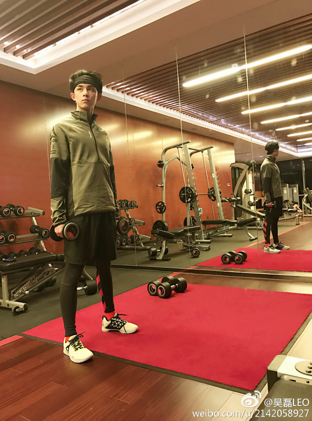 阳光大男孩吴磊连健身的样子都这么可爱宝藏男孩没跑了