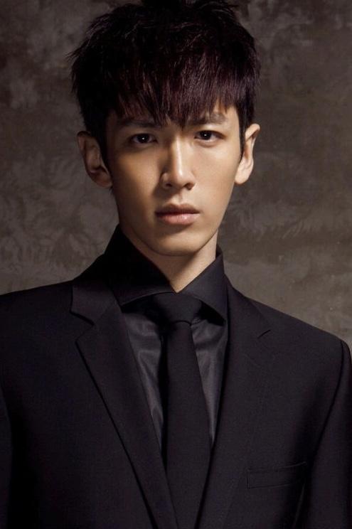 就连柯震东也亲自去捧"捧场",在场的还有台湾综艺界大咖徐凯希