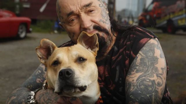 "这群花臂纹身大汉,用实力演绎铁汉柔情