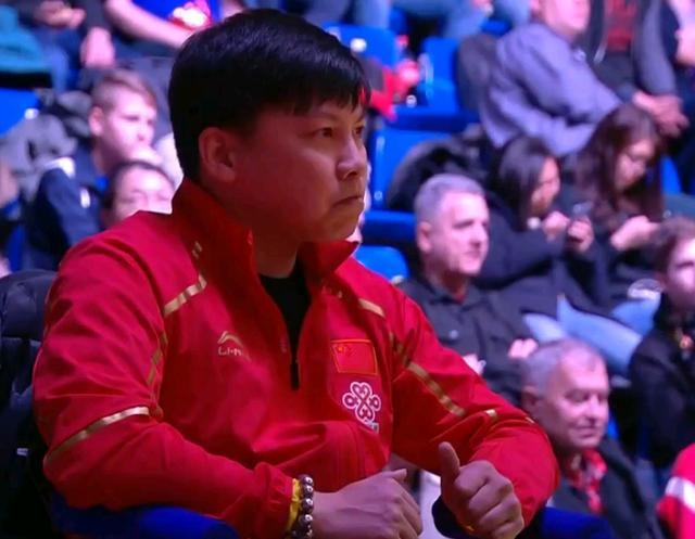 12岁进入到省队,四年后陈玘来到国乒但因为在输球后折断球拍被退回