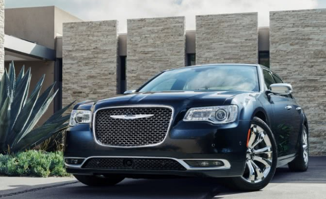 新款克莱斯勒300c,人称"小宾利",3米轴距稳压a6l