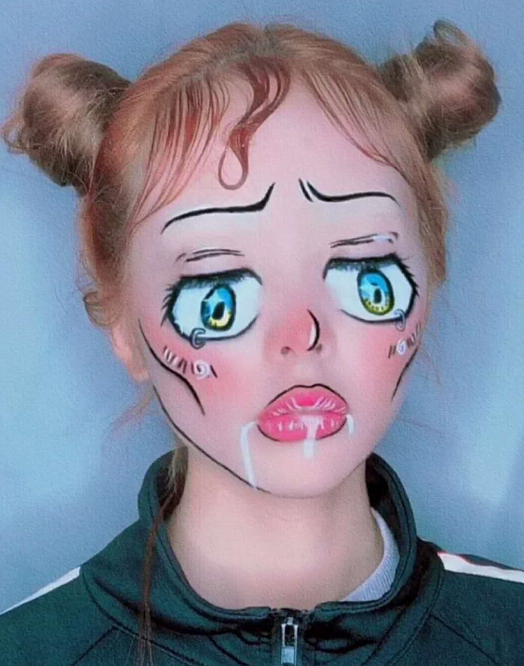 小姐姐化"二次元娃娃妆",开始:看着有点业余,结果:这么厉害吗?