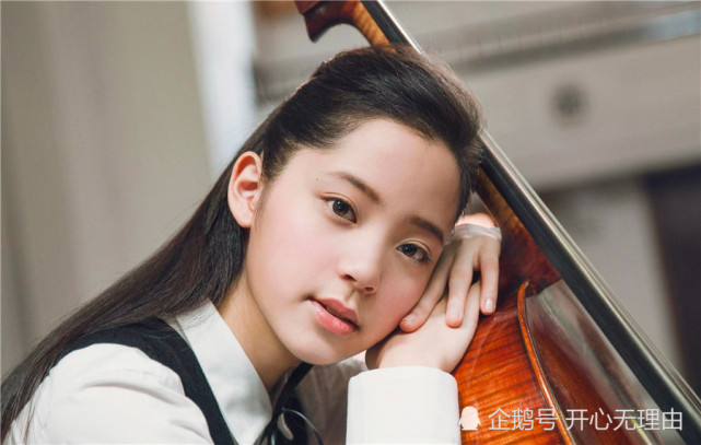 2000年出生的明星有多厉害?,易烊千玺,王源没啥,她才是真的人生赢家