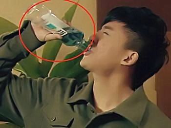 爱情公寓:10年前的张伟有多潮?现在流行的,很多都是他玩剩的