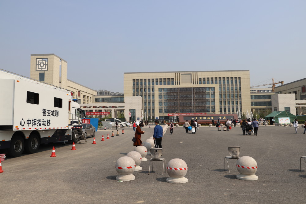 聊城一中新校区:有序复学春意浓