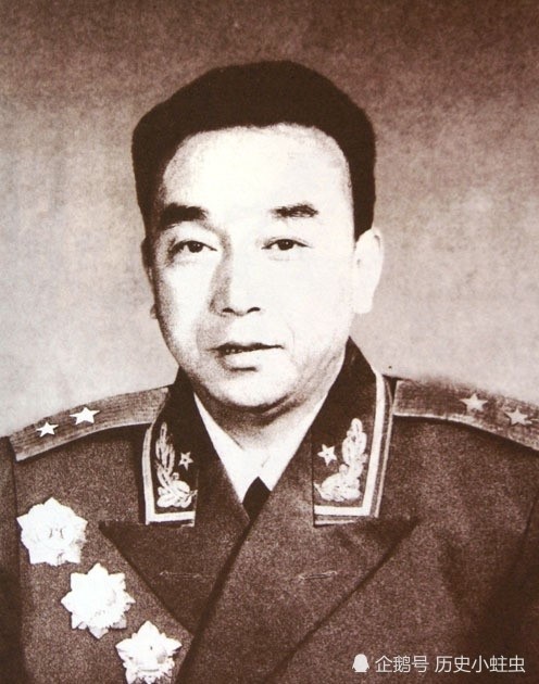 八路军改编后,每个师都有直辖团,团长都是谁?被授予什么军衔?