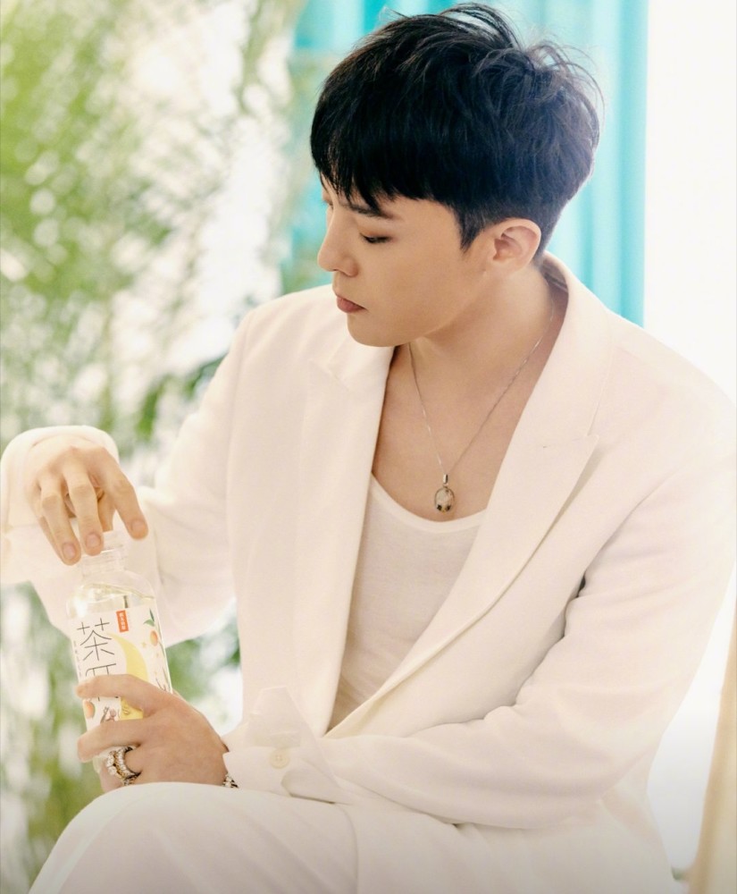 权志龙现在鼻子成这样,粉丝坦言看得呼吸困难