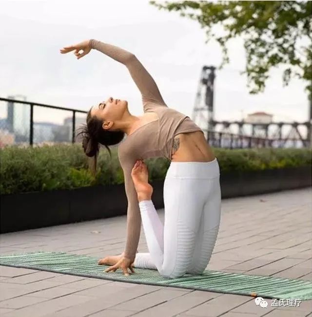 瑜伽下腰练习:掌握这些技巧,逐渐提升技艺,确保安全,简单实用