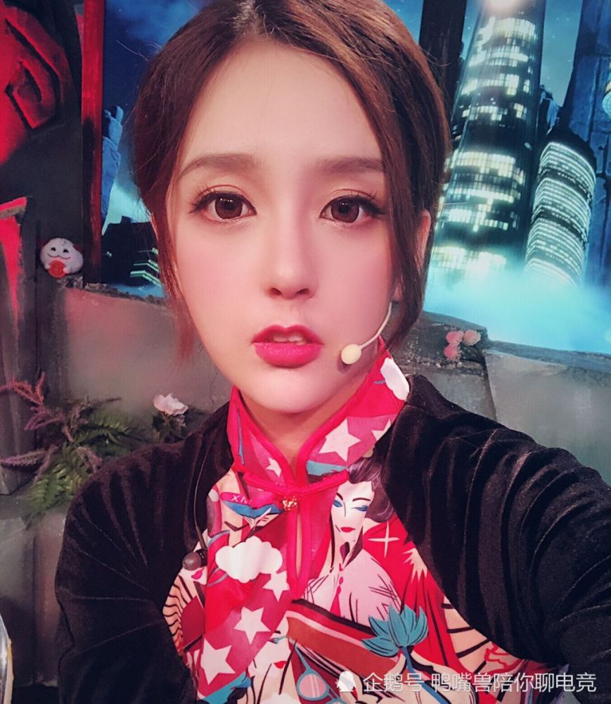 rita直播上演女教师戏码,遭质疑:官方解说打擦边球?-英雄联盟-电竞虎