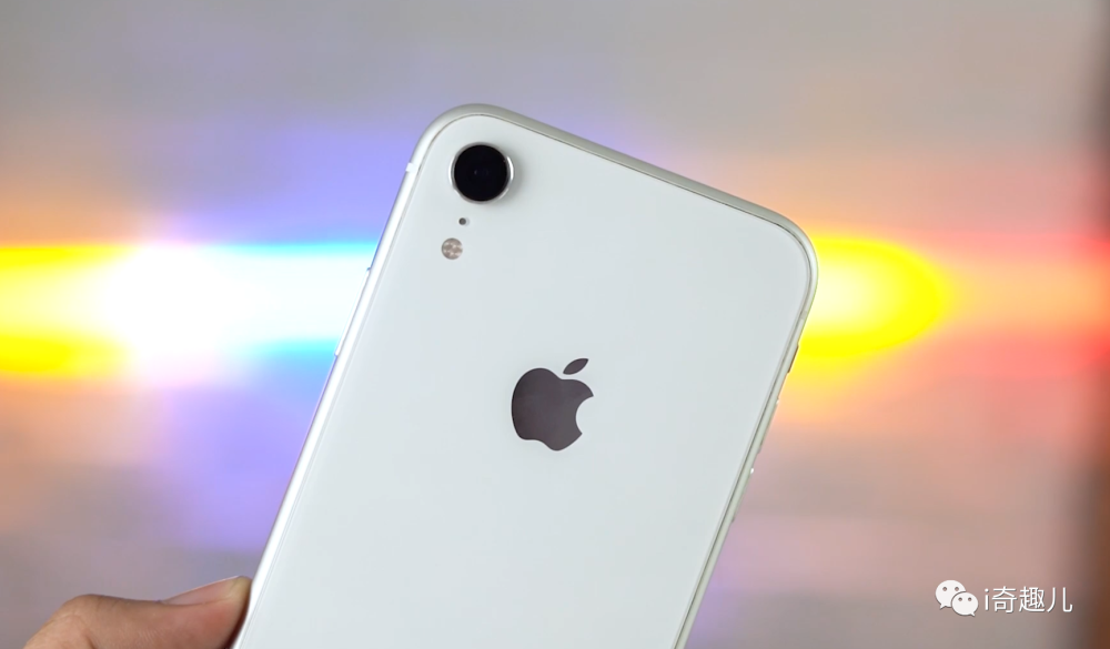 新iphonese售价3299元网友这么评价苹果新机