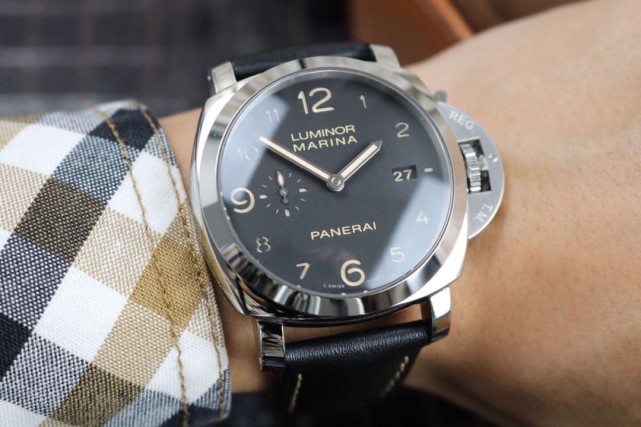 经典造型的沛纳海359腕表,有护桥的才是真正的沛纳海