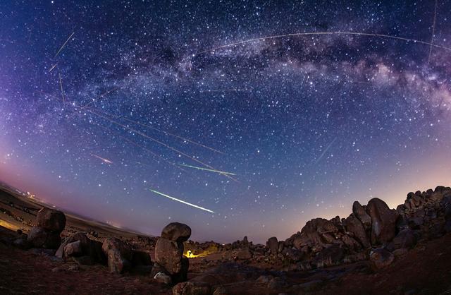 年8月12日 英仙座流星雨 英仙座流星雨 流星雨 斯威夫特 塔特尔 彗星