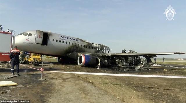 俄航飞机冲出跑道着火,乘客前门逃生41人死亡,战斗民族神话被打破