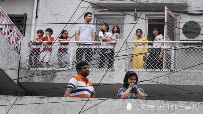 自杀|印度夫妻刚新冠治愈出院，两天后却因经济问题跳楼自杀身亡