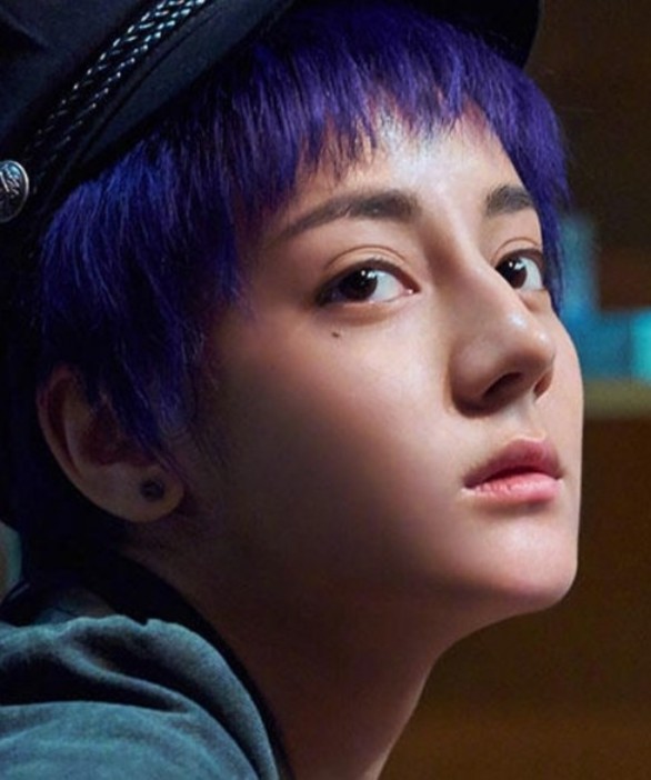 "超短发"热巴你见过吗?瞬间变了样,又a又飒,全网都沦陷了_腾讯新闻