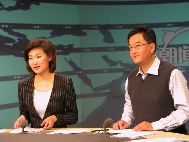 双面李梓萌主持新闻联播很高冷私底下很迷糊渴望爱情
