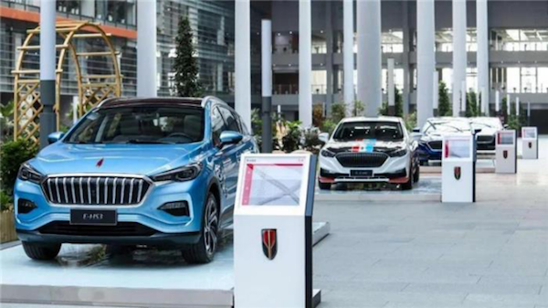 从国车到国民车的里程碑 一汽红旗新