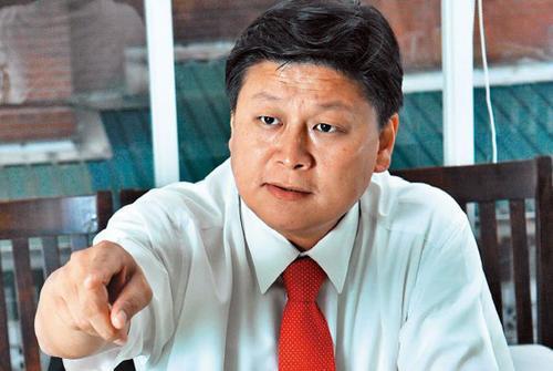 无党籍"立委"傅崐萁内线炒股案被判刑2年10个月定谳,傅已入监,但因未