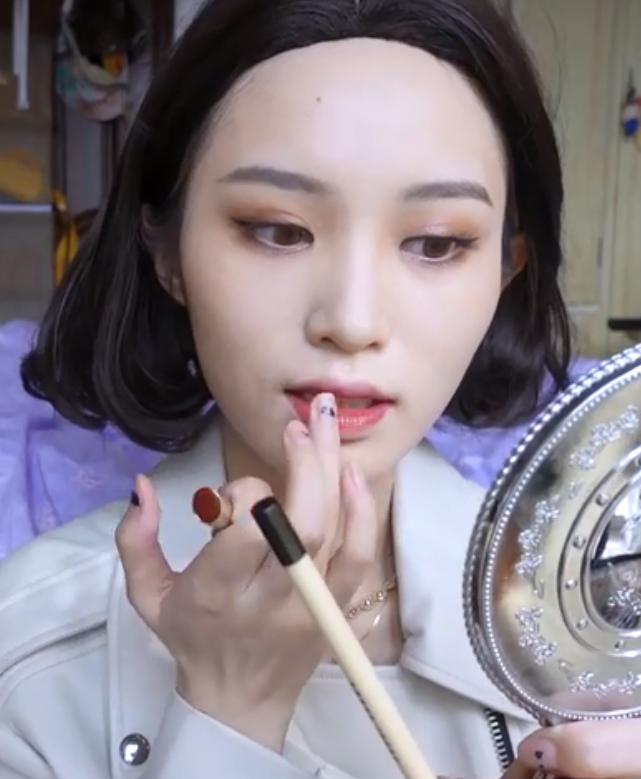 小姐姐仿妆许佳琪,开始:长得一点都不像,结果:化腐朽为神奇!