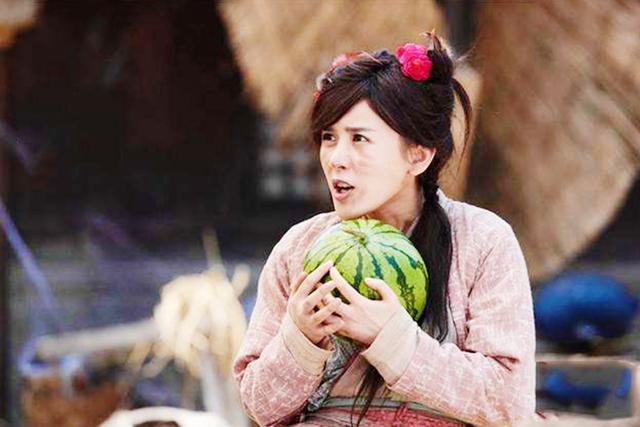 傻姑能随意出入桃花岛,一掌令李莫愁惊骇,必有特殊天赋