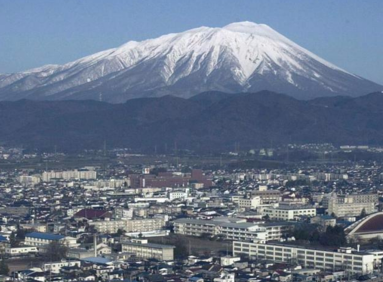 原以为富士山是日本的 没想到是 租 来的 游客 大手笔啊 腾讯新闻