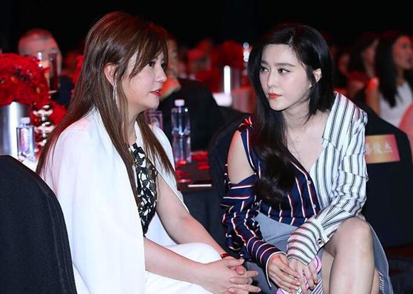 她与赵薇是最好闺蜜,却因一张"日本军旗"闹翻,如今变成这样