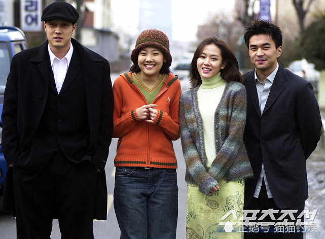 功夫不负有心人,还在读大三的孙艺珍接到了爱情剧《美味美爱》制作组