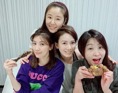 贾静雯自曝被闺蜜抢走男朋友网友纷纷好奇这个闺蜜是谁