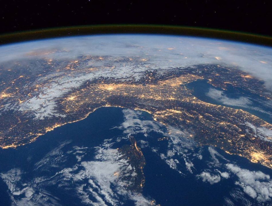 看到最新卫星图,这还是我们的家园吗?