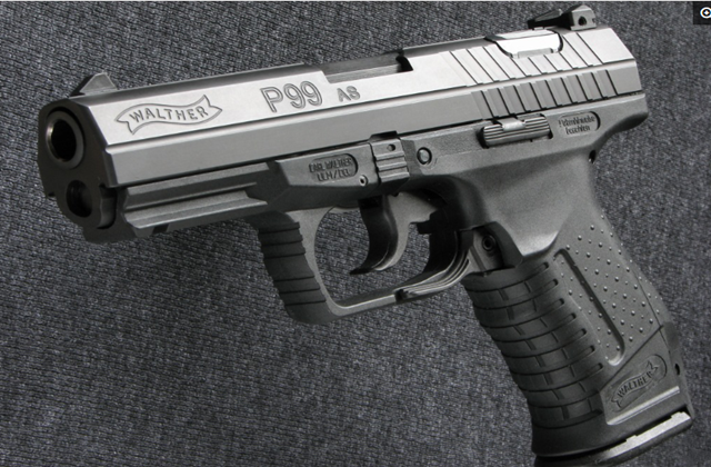 战争电影4大常用手枪:第2服役了100多年,第1后坐力震麻手臂