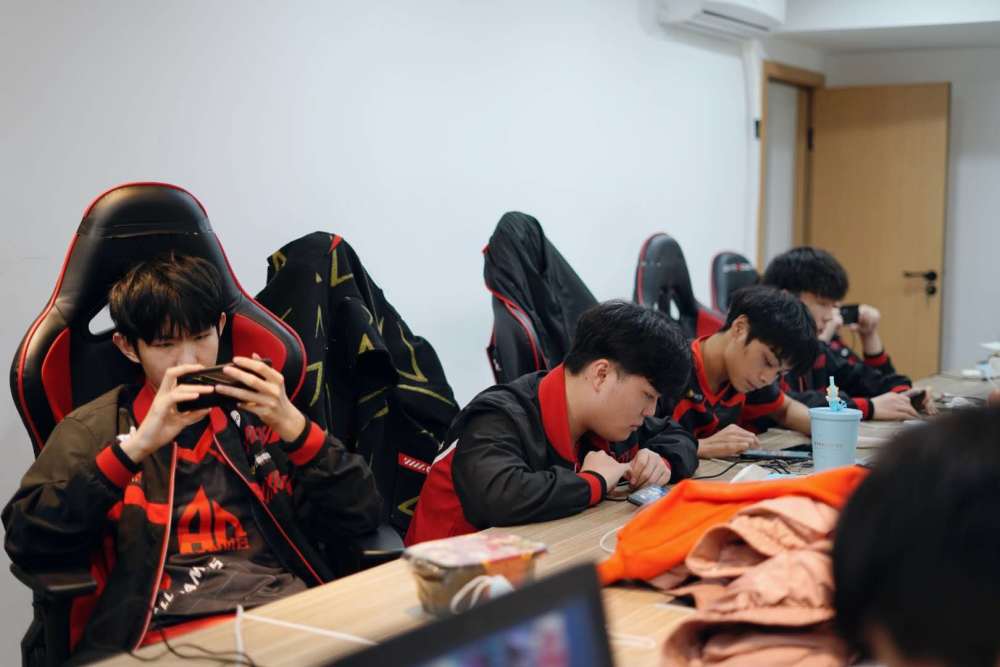 KPL“御三家”AG失去霸主地位，eStarPro泯然众人，QG有压力